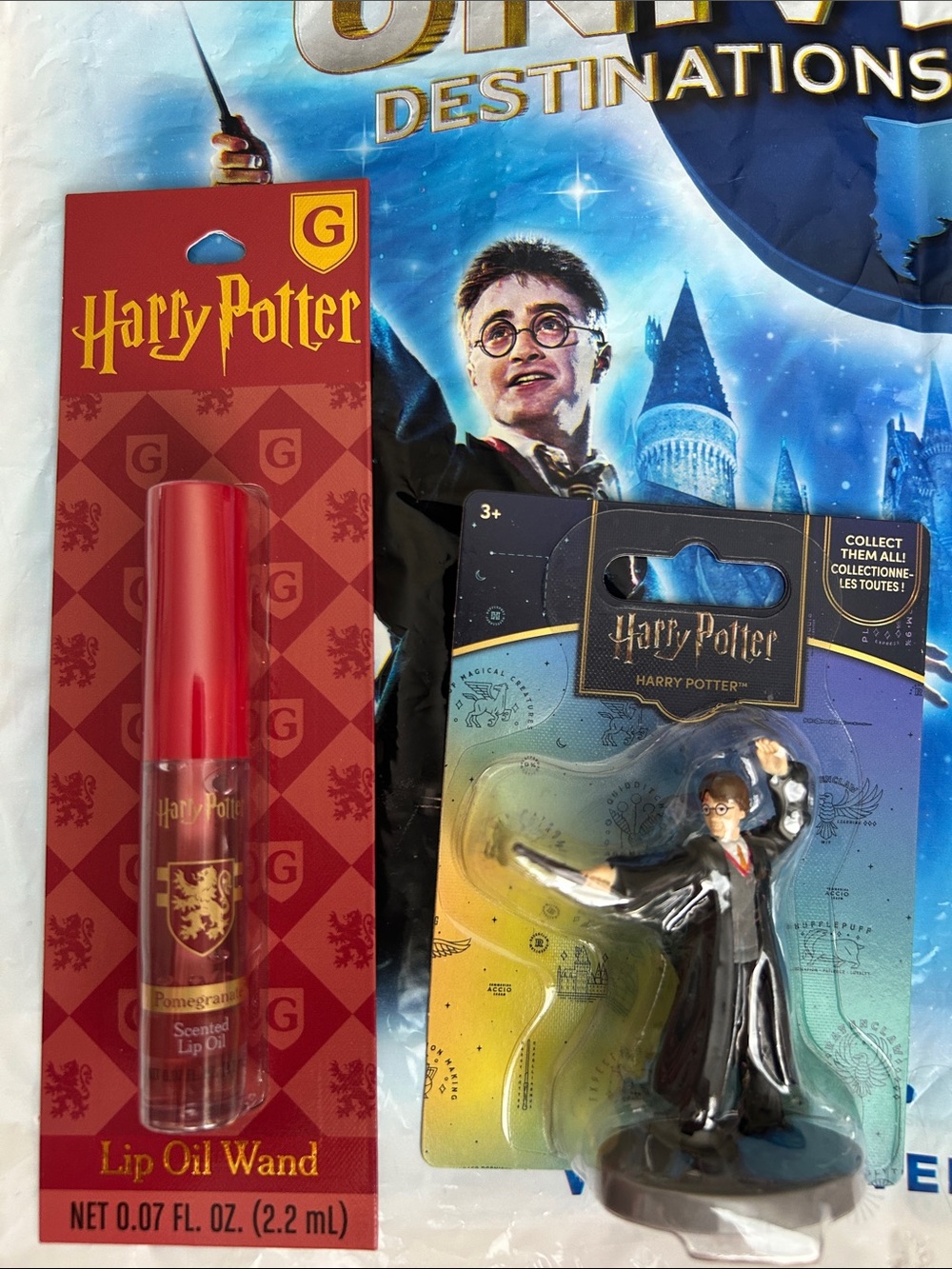 NEW Harry Potter Bundle: Gryffindor Lip Oil Wand & Mini Figure Set